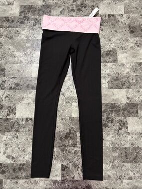Victoria’s Secret pink leggings